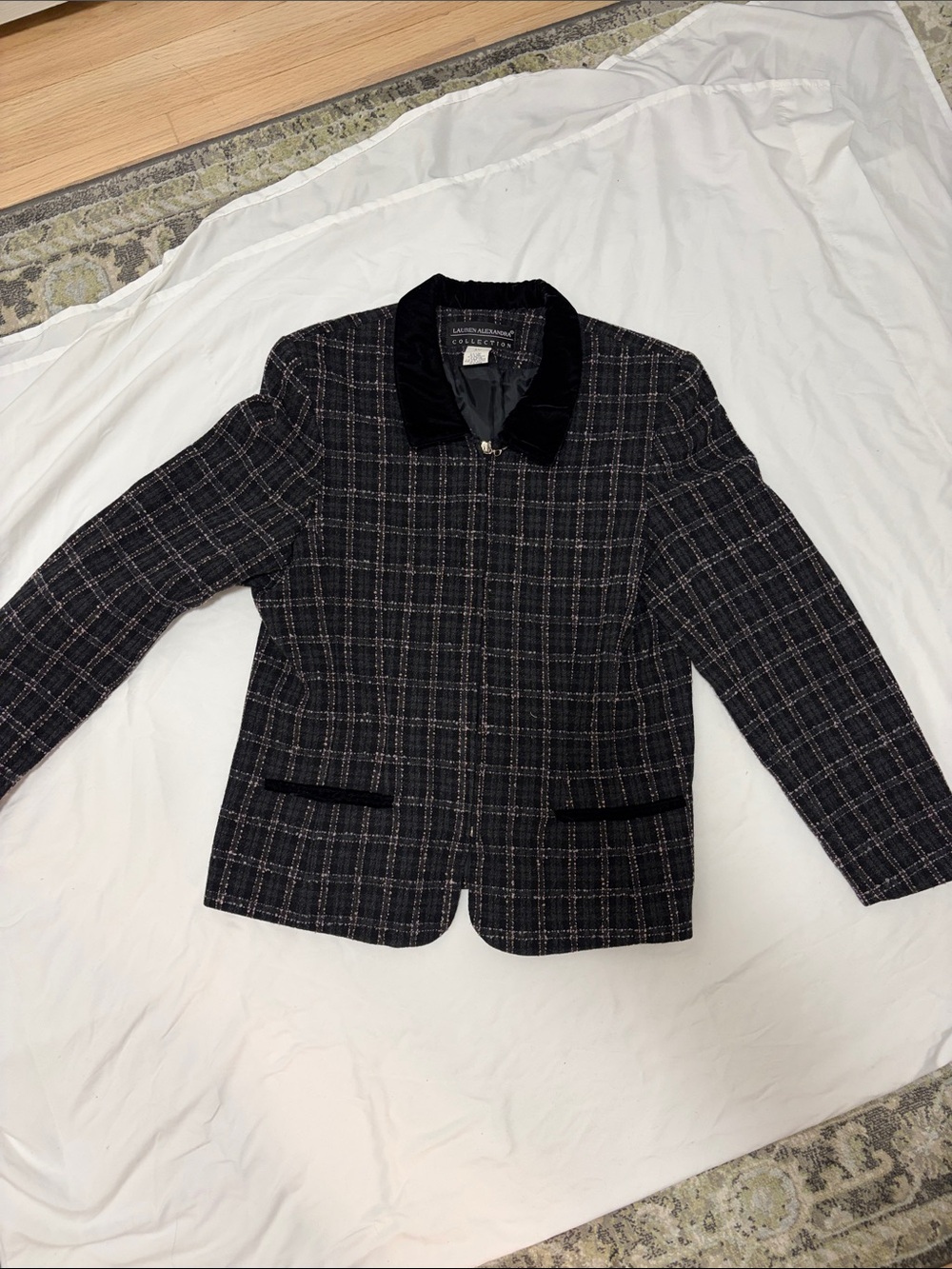 Black and Pink Tweed Lady Jacket with Velvet Collar